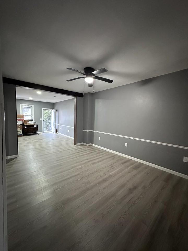 81 Ashley St - Photo 6 of 20