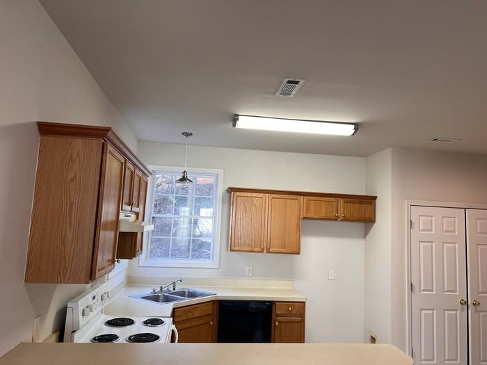 9117 Belaire St - Photo 2 of 11