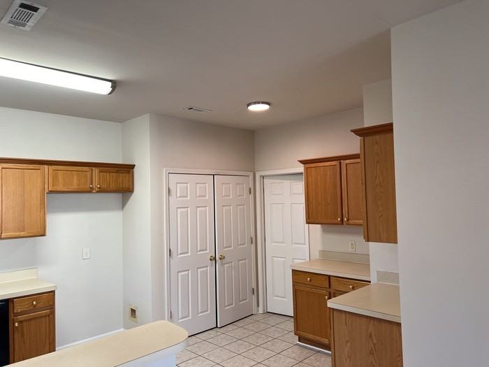 9117 Belaire St - Photo 3 of 11