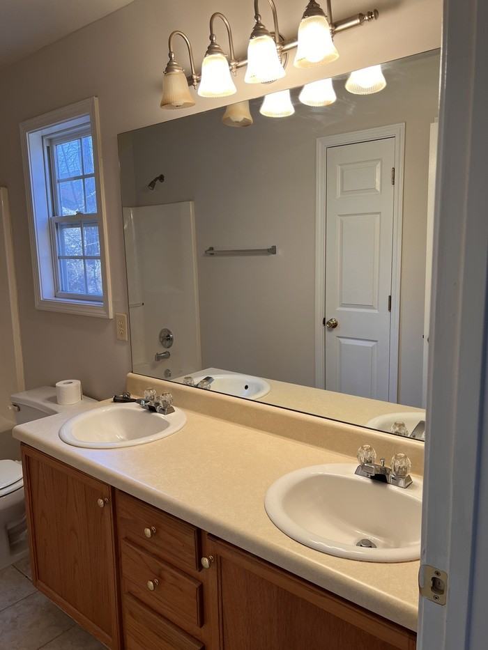 9117 Belaire St - Photo 7 of 11