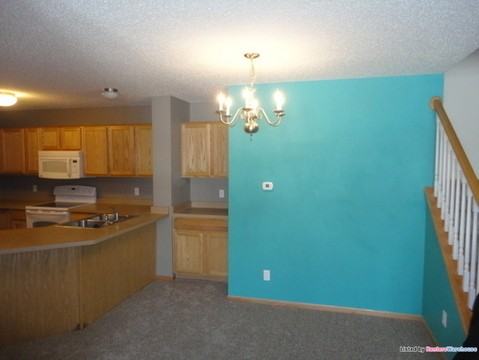 6104 Maclynn Ave Ne - Photo 4 of 13