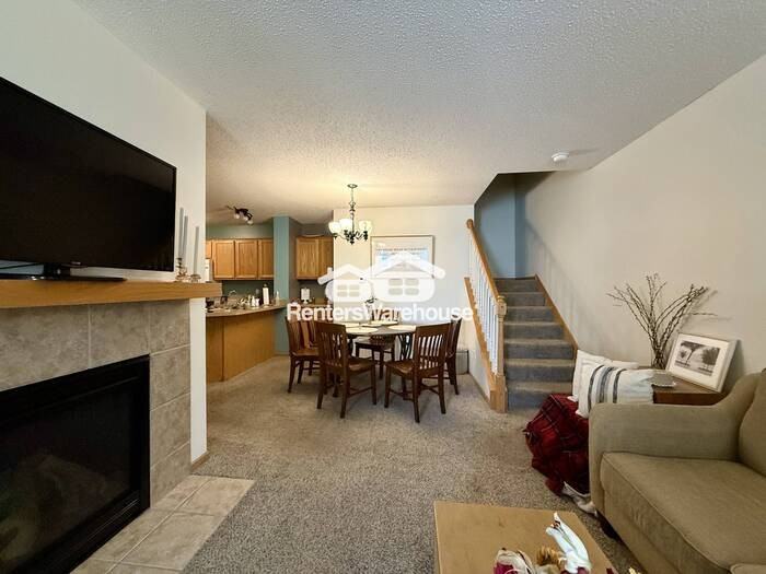 6104 Maclynn Ave Ne - Photo 6 of 13