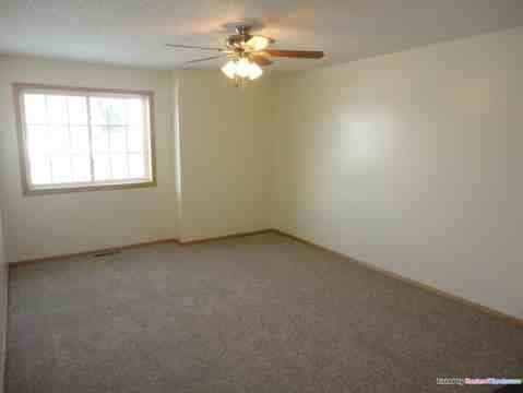 6104 Maclynn Ave Ne - Photo 7 of 13