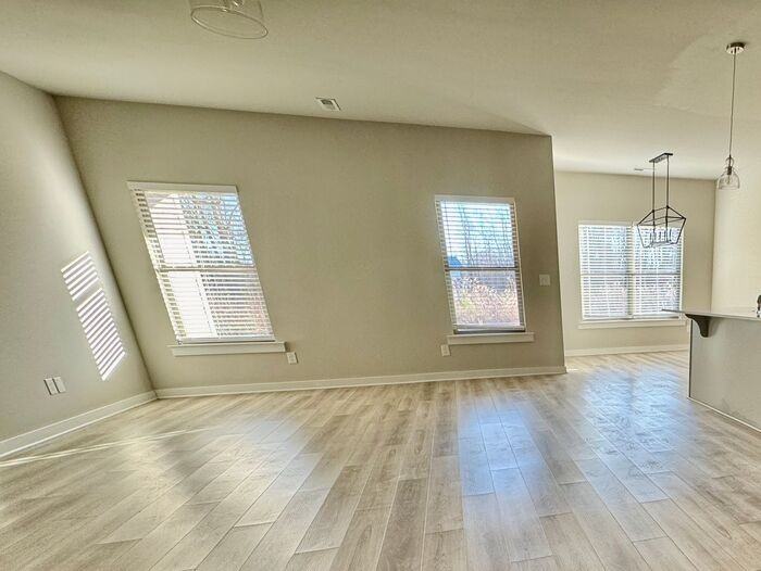 336 Shady Ln - Photo 6 of 13