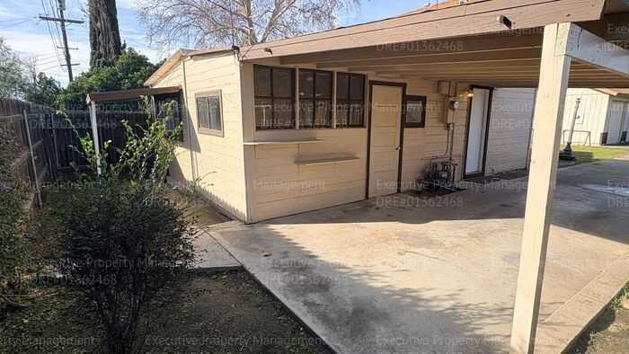 1625 Camino Sierra #2 - Photo 4 of 25