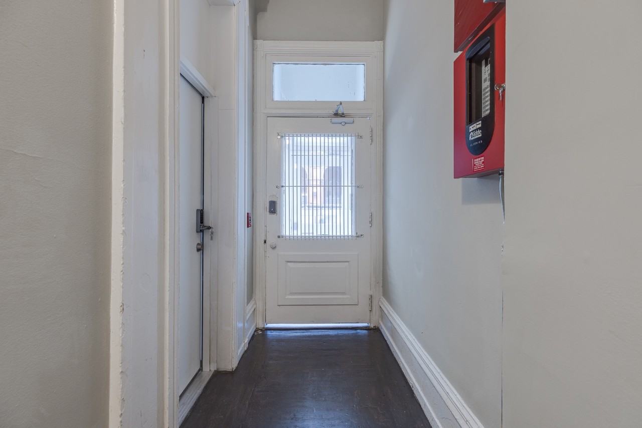 1705 Spruce Street - Photo 2 of 26