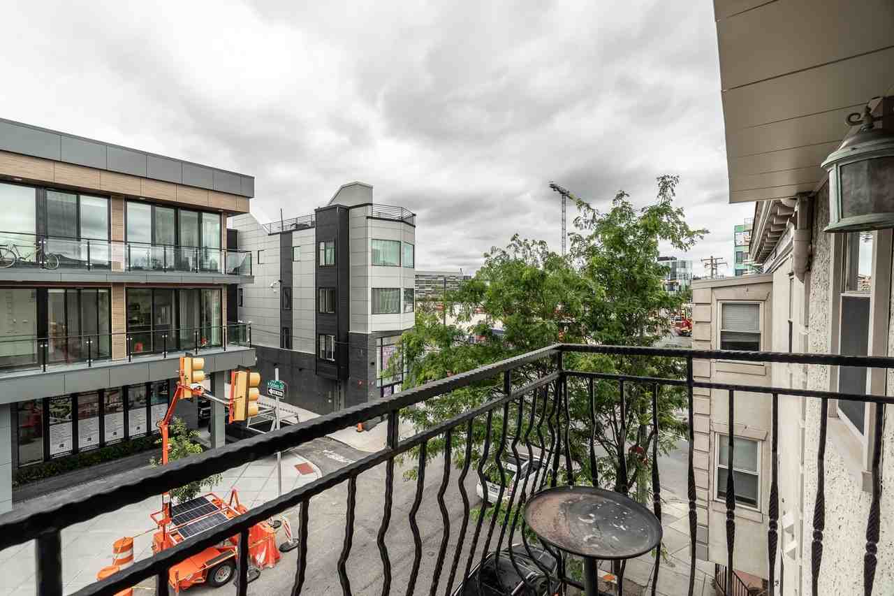 231 West Girard Avenue - Photo 2 of 4