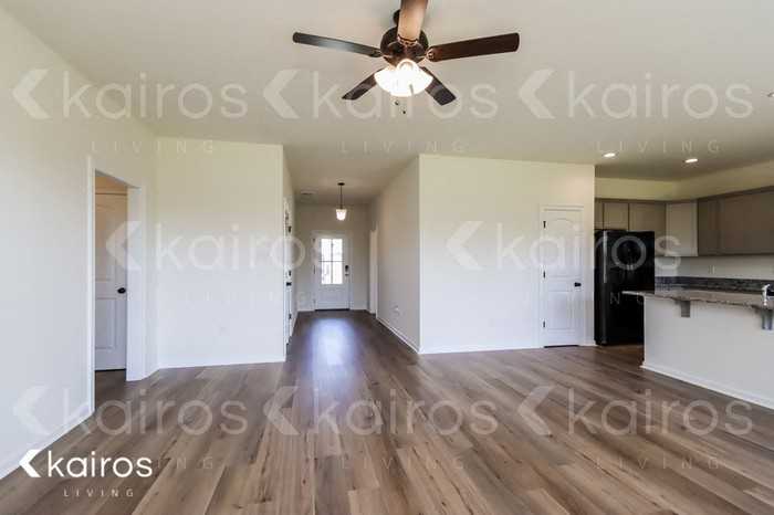 149 Haygood Pt - Photo 2 of 15