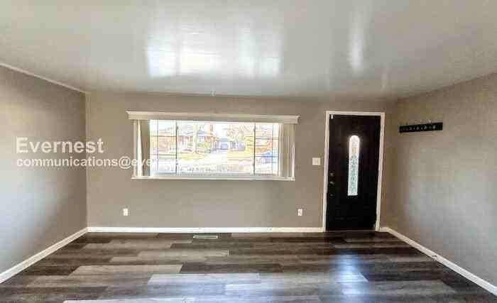 3523 Roswell Dr - Photo 5 of 23