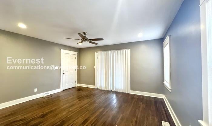 3421 Indiana Ave - Photo 4 of 19