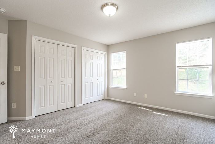 2428 Fairstone Ave - Photo 7 of 10