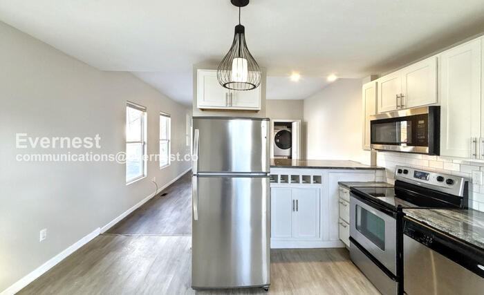 37 S Yale Ave - Photo 3 of 25