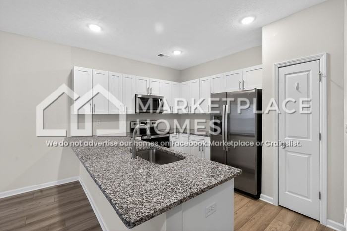 3037 Hearthstone Way - Photo 5 of 26