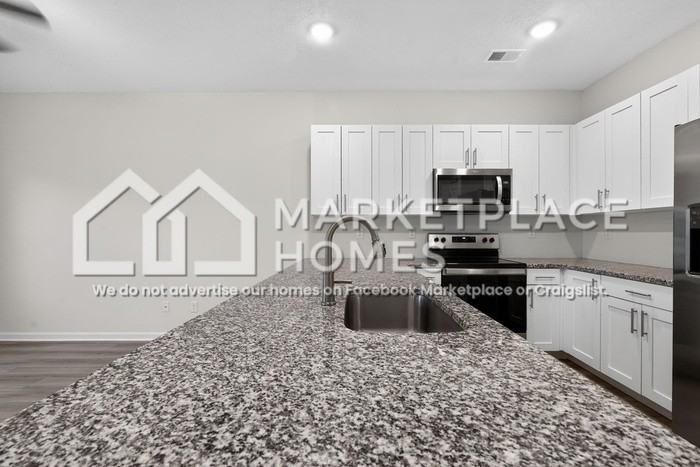 3037 Hearthstone Way - Photo 6 of 26