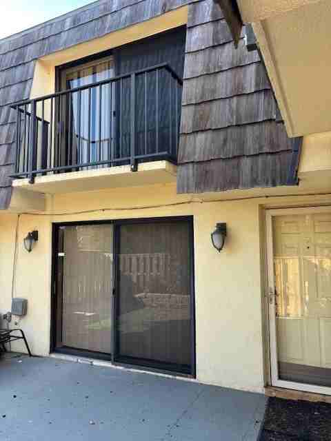 Royal Dr - Photo 2 of 12