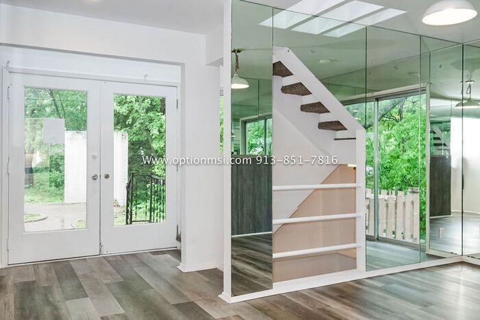 2504 University Dr - Photo 4 of 33