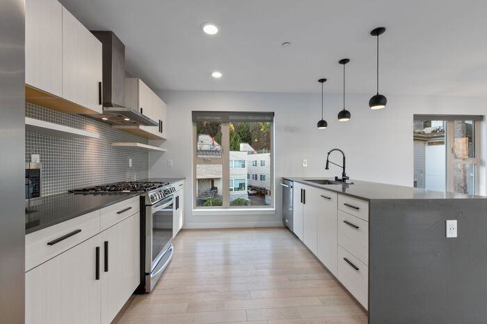 2420 Wickstrom Pl Sw #C - Photo 2 of 50