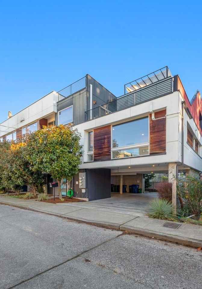 2420 Wickstrom Pl Sw #C - Photo 5 of 50