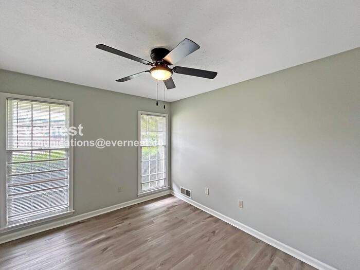 848 Rasco Rd W - Photo 6 of 15