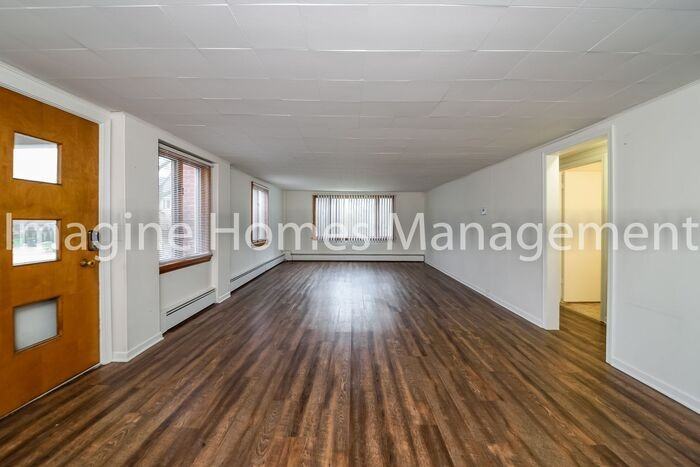 29 Hall St - Photo 4 of 17