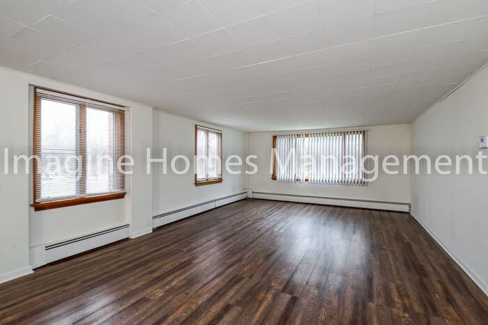 29 Hall St - Photo 5 of 17