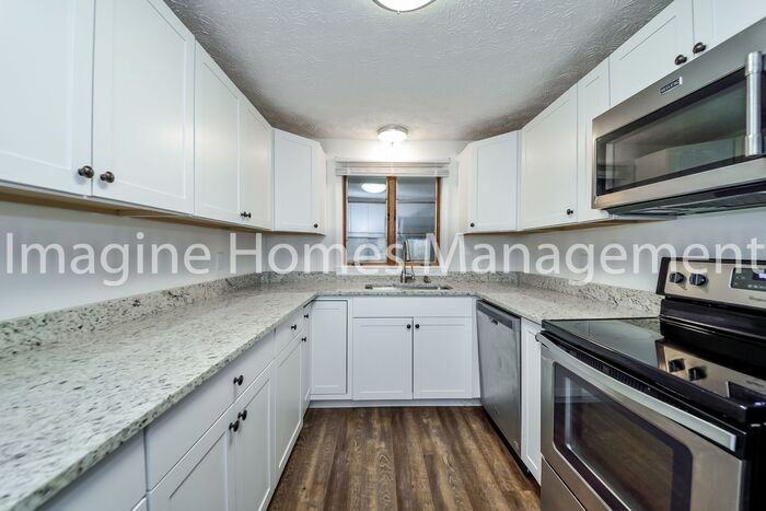 29 Hall St - Photo 6 of 17