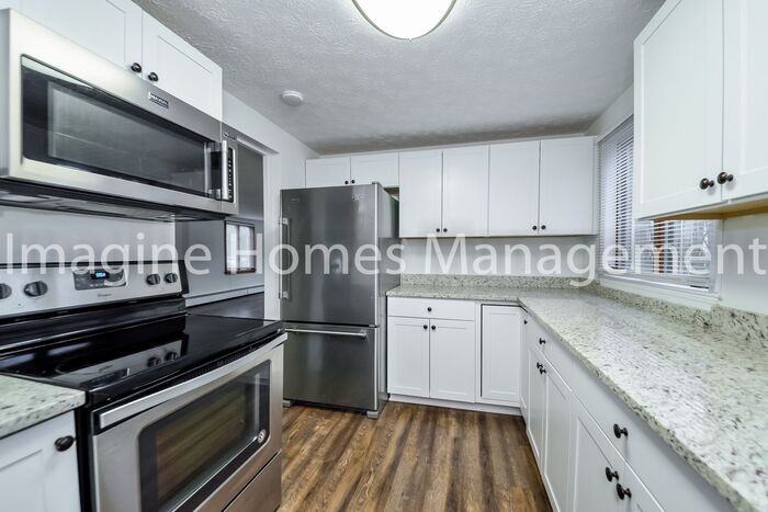 29 Hall St - Photo 7 of 17