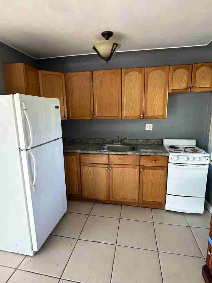 1701 16th St N - Photo 2 of 4