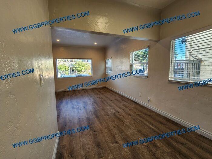 316 W 8th St #316 - Photo 7 of 17