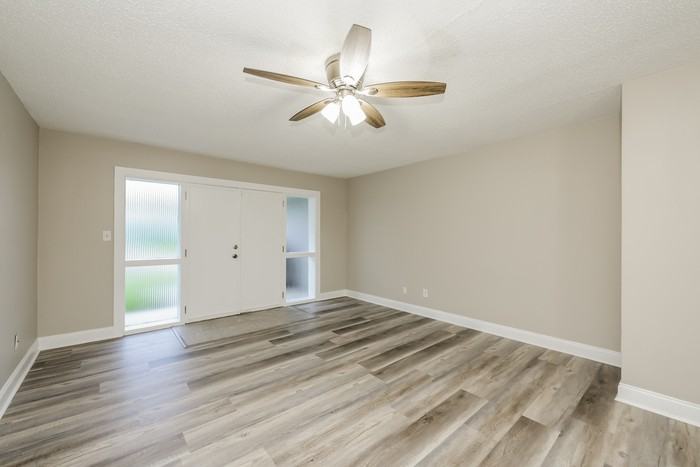 1023 San Pedro Dr - Photo 2 of 15