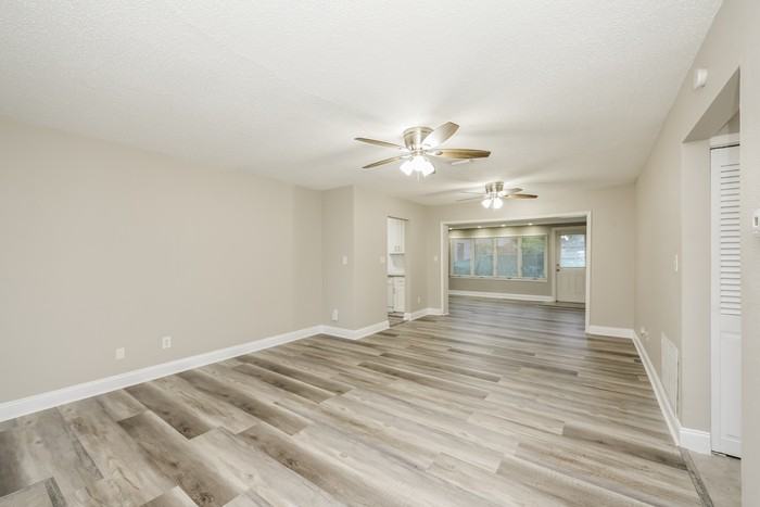 1023 San Pedro Dr - Photo 3 of 15