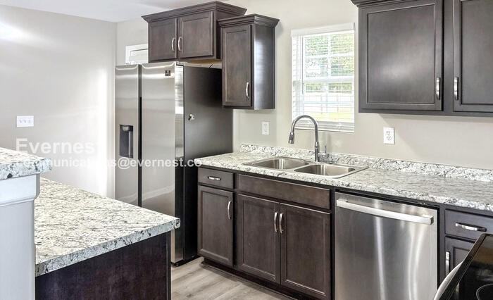 1226 Mount Lebanon Rd - Photo 3 of 21