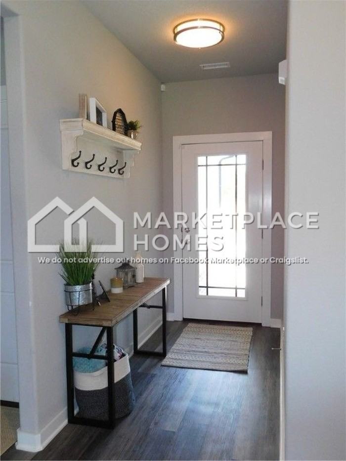 439 N Otoe St - Photo 2 of 23