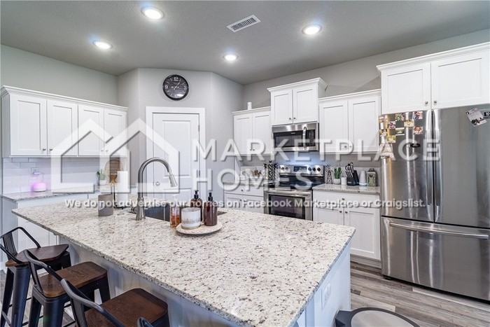 439 N Otoe St - Photo 5 of 23