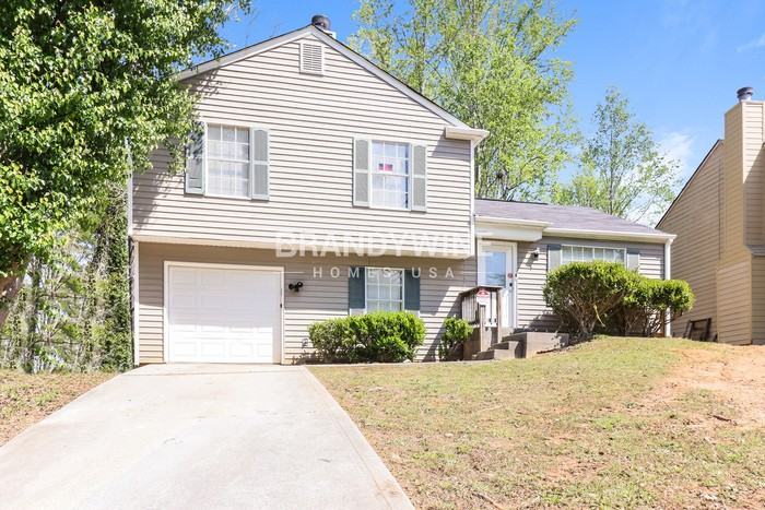 1228 Mill Lake Cir - Photo 2 of 22