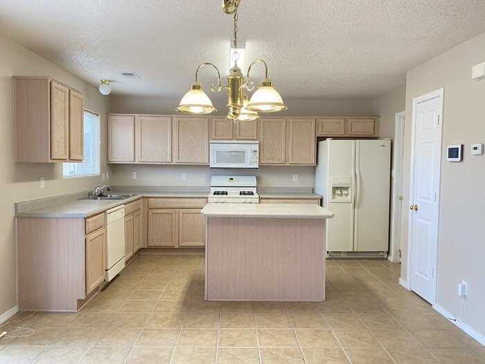 6923 Brindisi Pl Nw - Photo 6 of 29