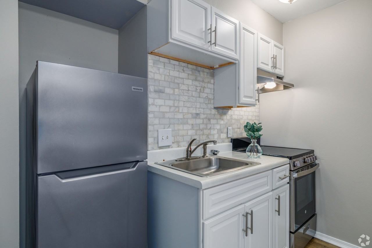 McGowan Flats Apartments - Photo 3 of 15