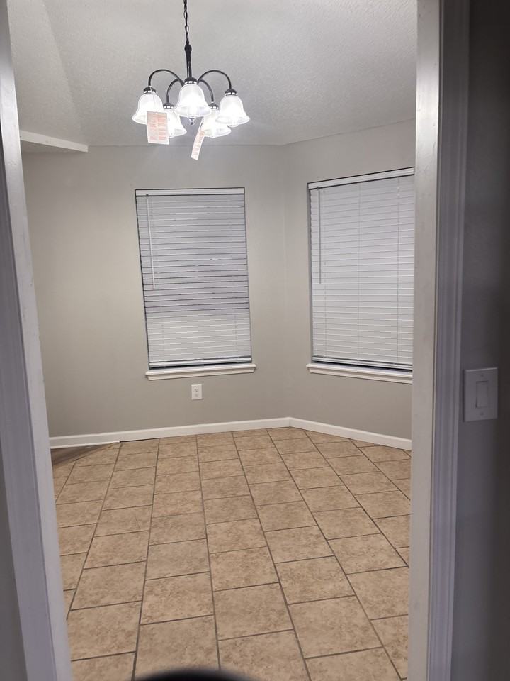 3402 W Center St #NA - Photo 6 of 38