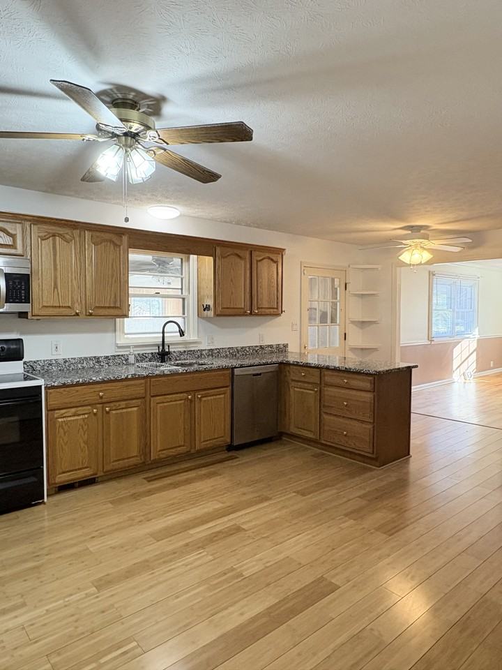 11 Hightower Ct #NA - Photo 6 of 26