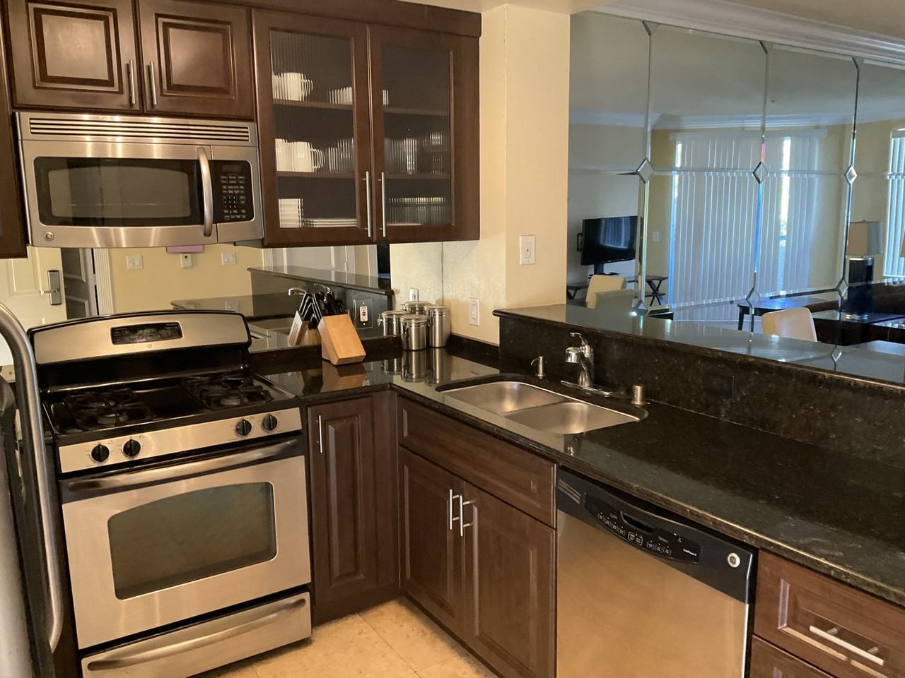 260 E Flamingo Rd #1 - Photo 5 of 15