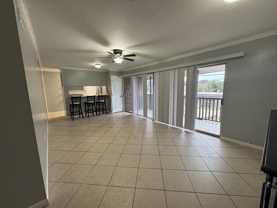 406 Marshall Ct Nw #5 - Photo 1 of 1