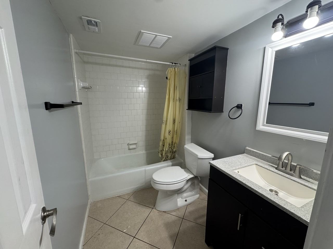 406 Marshall Ct Nw #5 - Photo 5 of 12