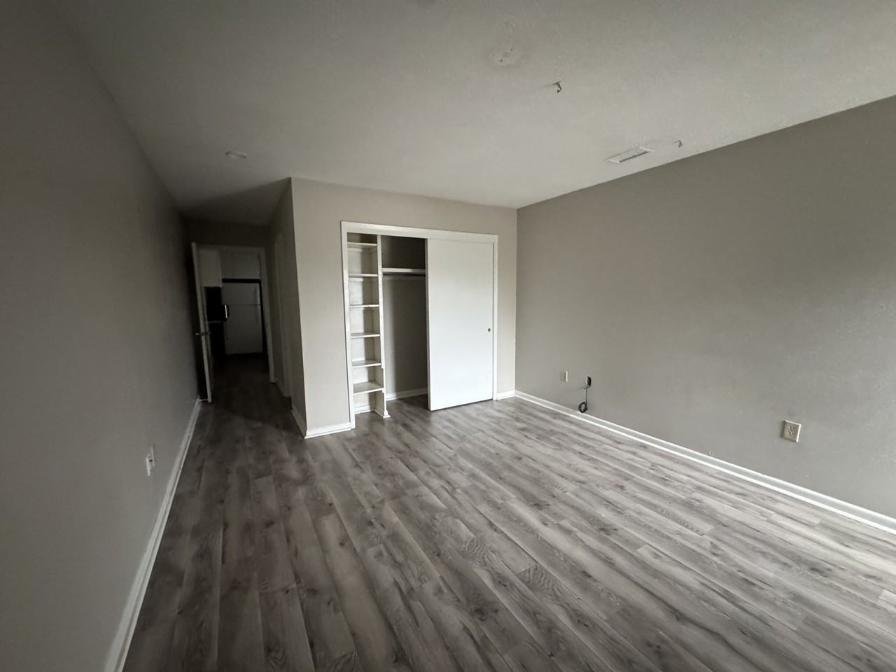 404 Marshall Ct Nw #5 - Photo 2 of 11