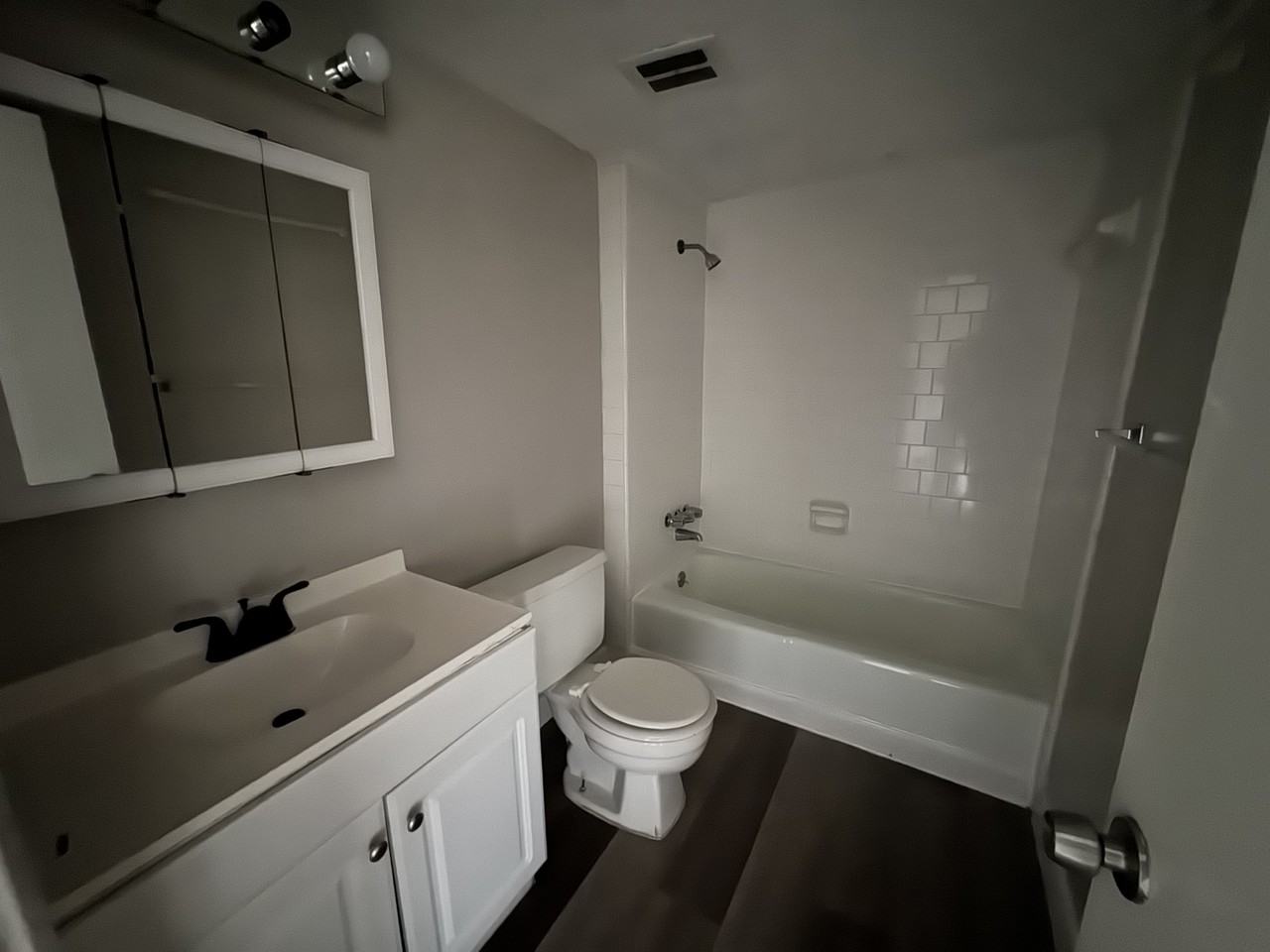 404 Marshall Ct Nw #5 - Photo 3 of 11