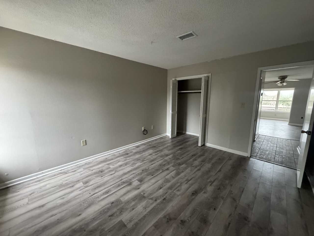 404 Marshall Ct Nw #5 - Photo 5 of 11