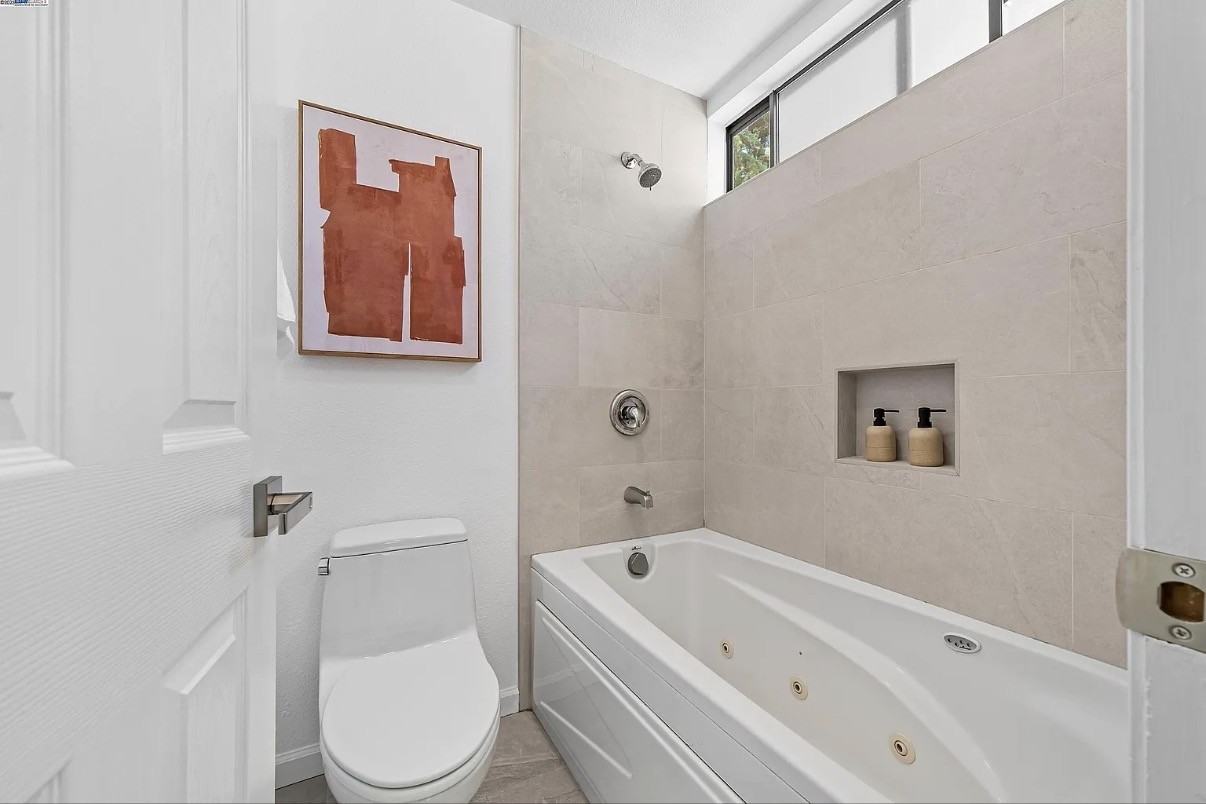 163 Gladys Ave - Photo 5 of 11