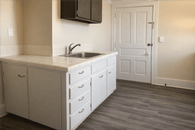 300 Steward Ave #3 - Photo 5 of 7