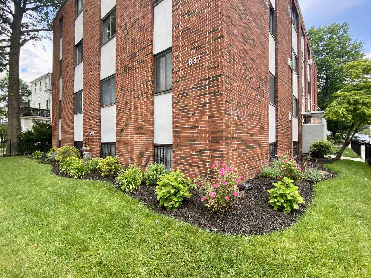 837 River St #5 - Photo 3 of 11