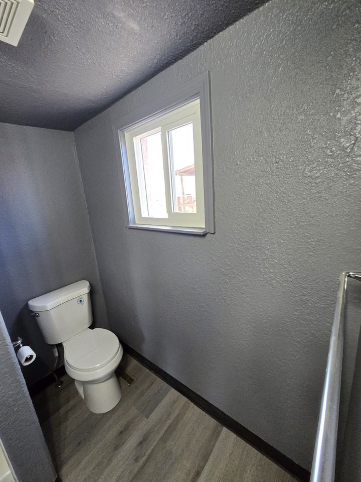 1320 E Ash St #NA - Photo 6 of 15