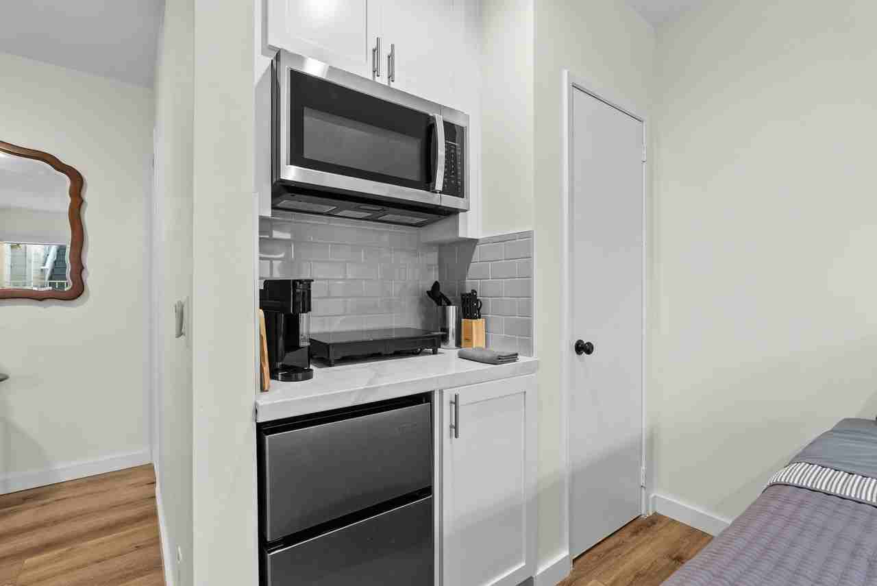 732 Poli St #2 - Photo 4 of 17